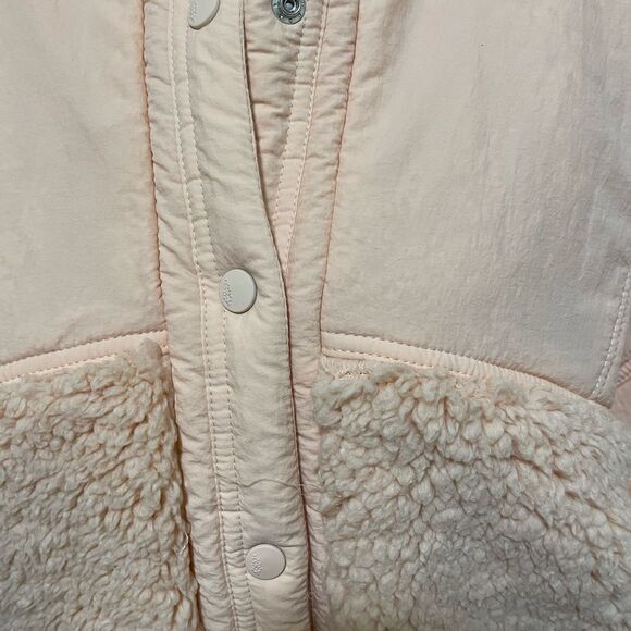 New Free People
FP Movement
Adventure Awaits Fleece Jacket size  S
Retai… - Picture 11 of 15